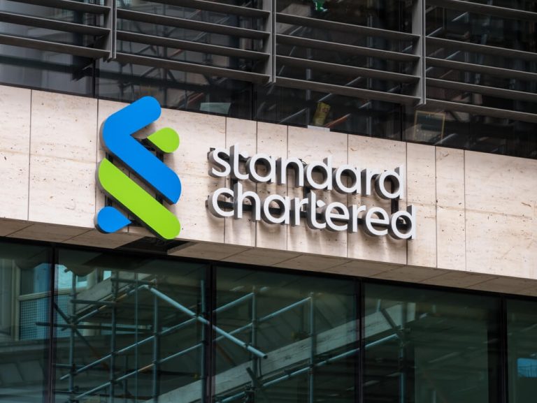 Dogizen Ico Hits $4 Million As Standard Chartered Forecasts Btc